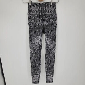 Lululemon Geometric wunder under Floral High Rise Yoga Tights size 4
